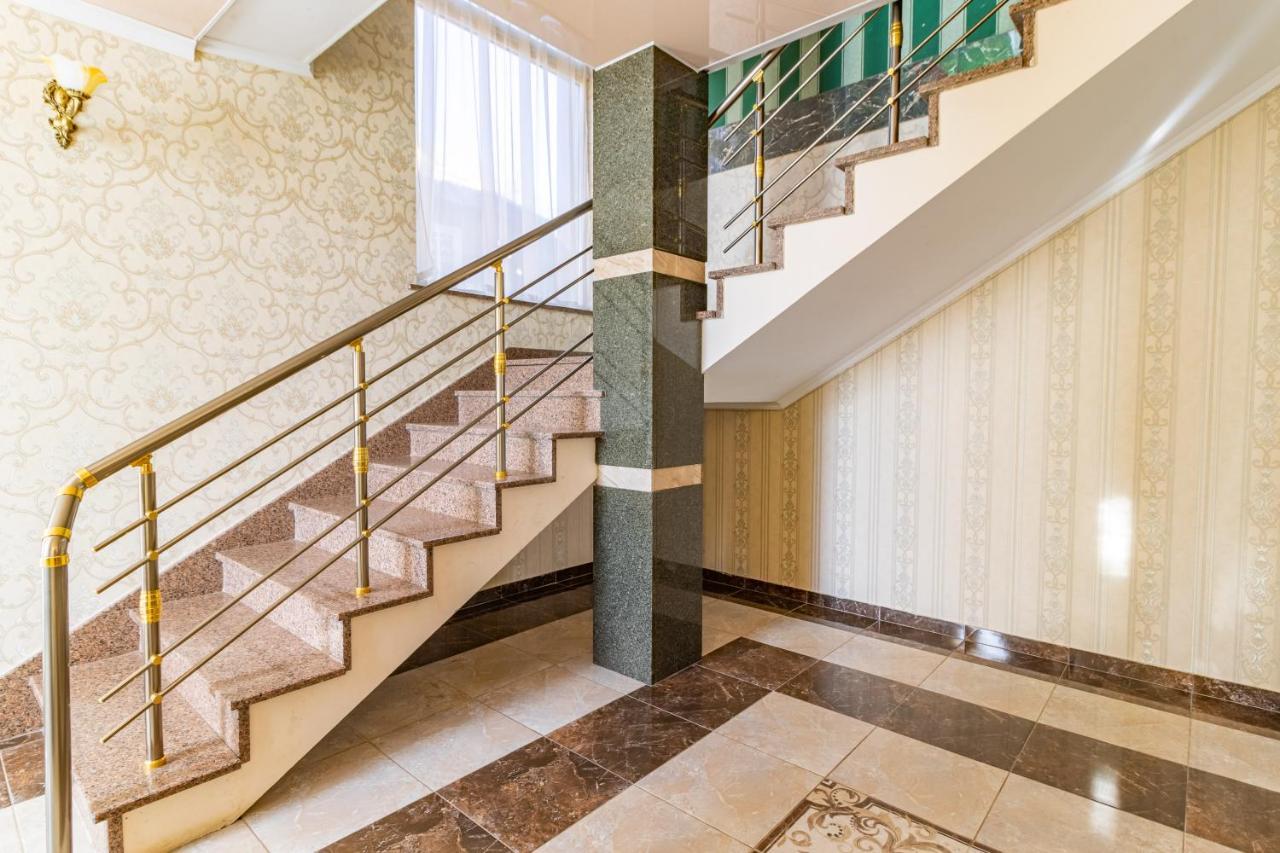 Hotel Zeleniy Bir Bukowel Exterior foto