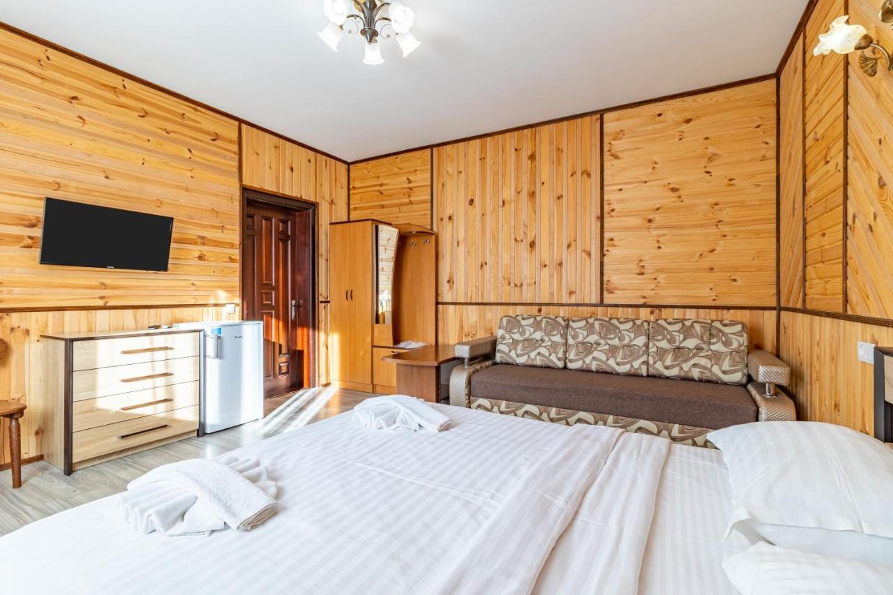 Hotel Zeleniy Bir Bukowel Exterior foto