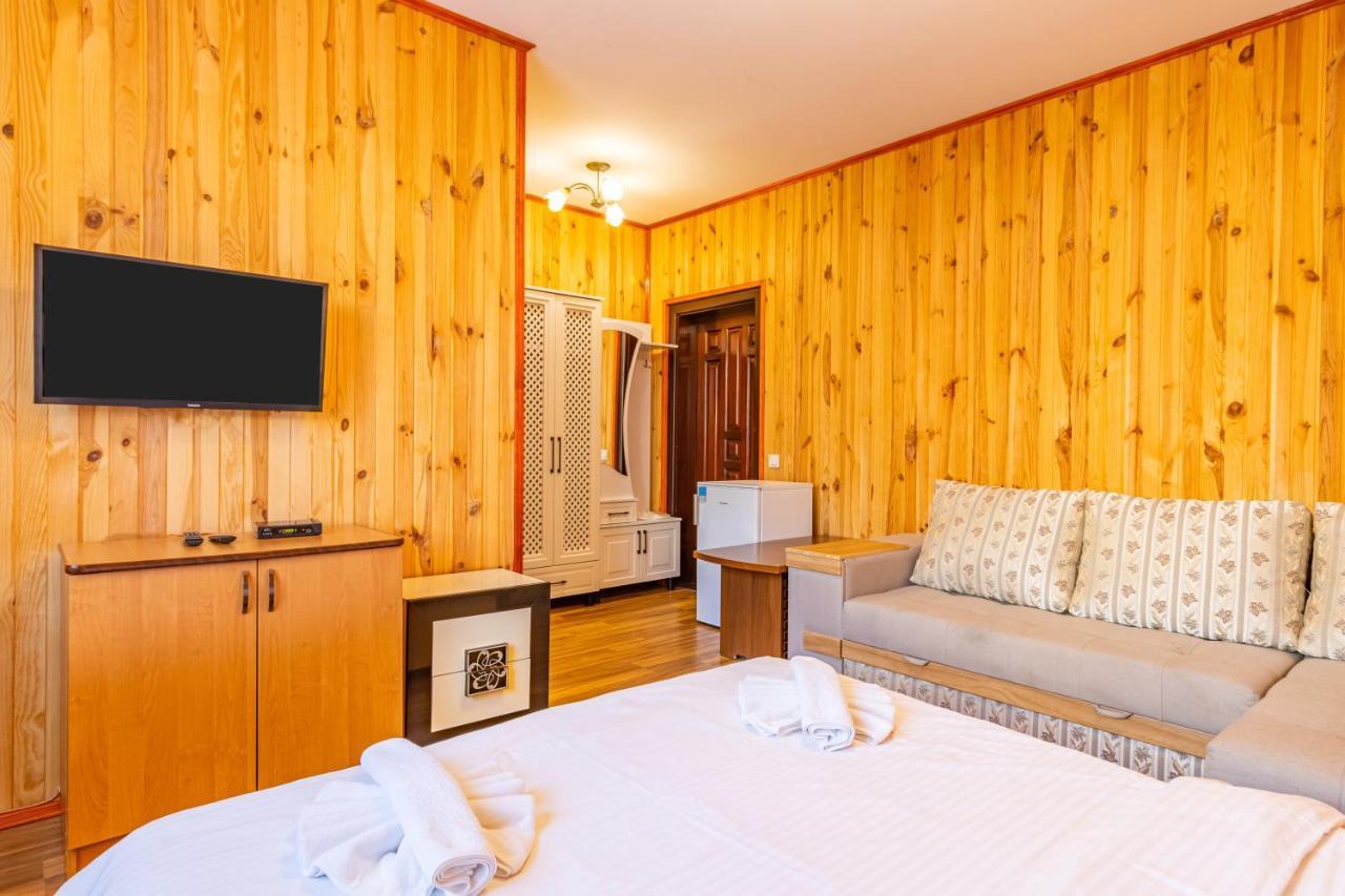 Hotel Zeleniy Bir Bukowel Exterior foto