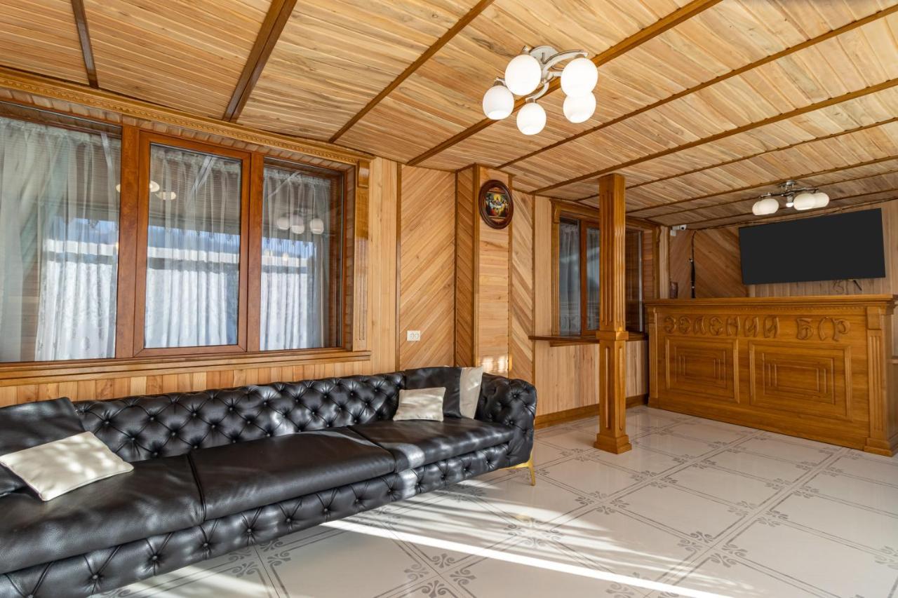 Hotel Zeleniy Bir Bukowel Exterior foto